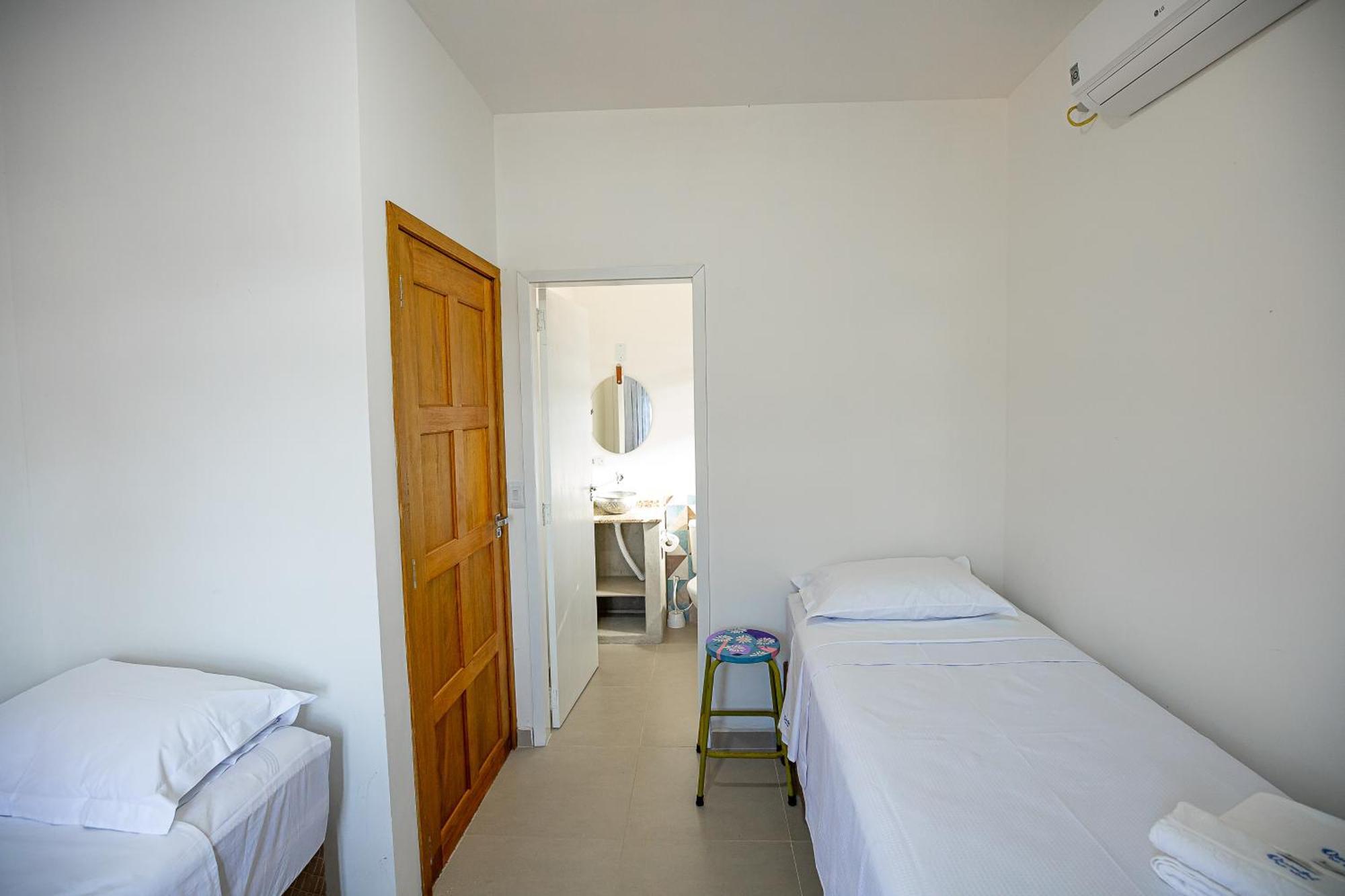 Standard Twin Room,1743510248:JPEG